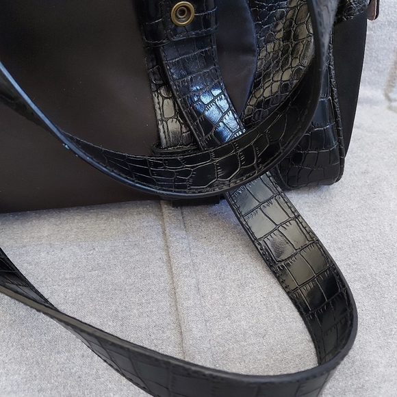 LULULEMON ♡ Ladies Bag - Picture 5 of 8